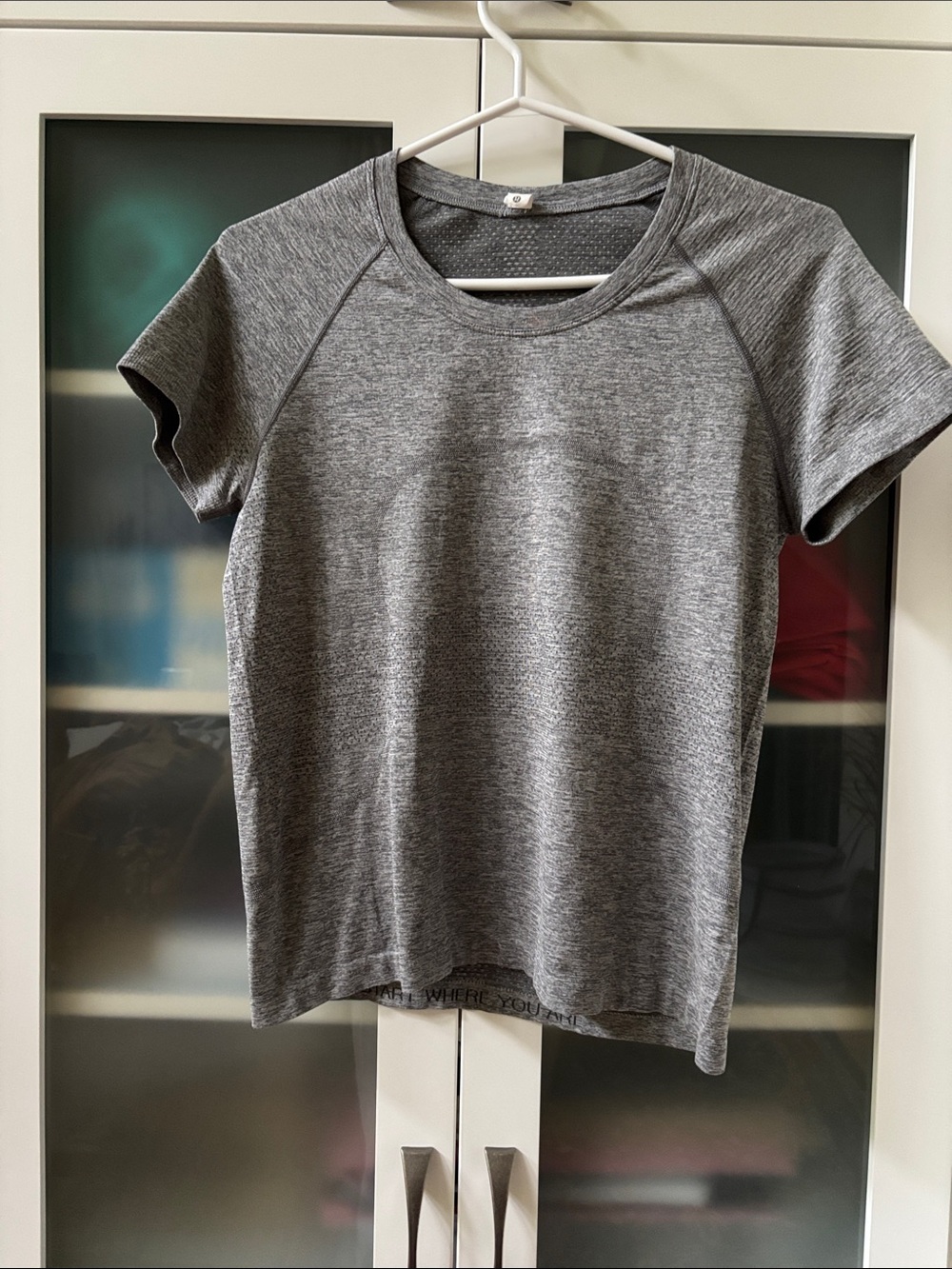 Lululemon Swiftly Tech Race Length Grey SZ 8 LIKE NEW 🖤🖤🖤